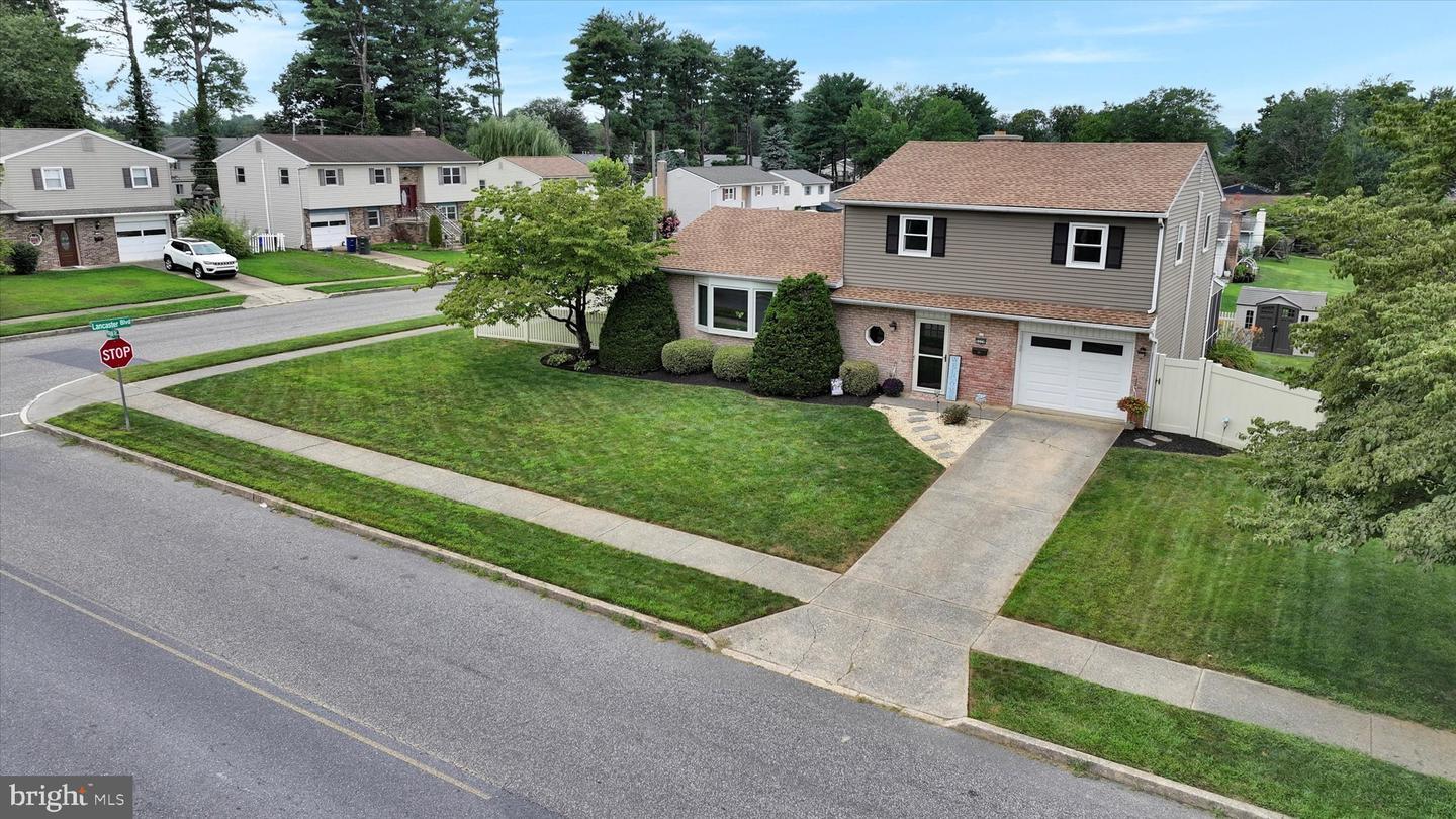 Property Photo:  5229 Royal Drive  PA 17055 