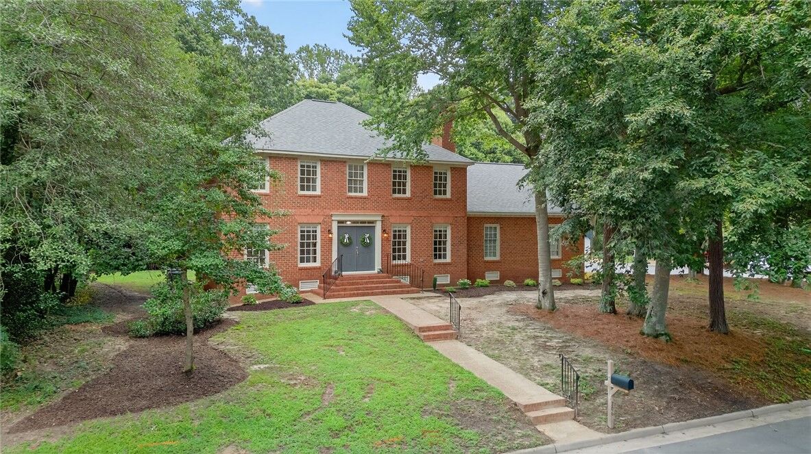 Property Photo: 206 Lewis Robert Lane VA 23185