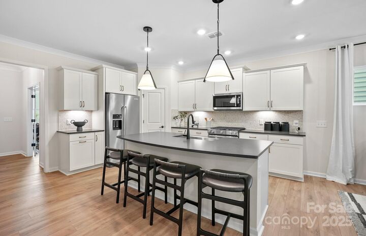 Property Photo: 5843 Stewarts Landing Road 71 NC 28215