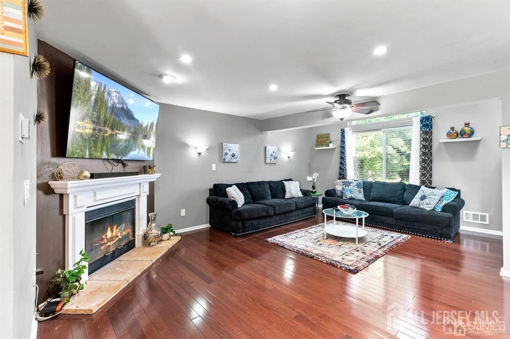 Property Photo: 10 Jamie Court NJ 08852