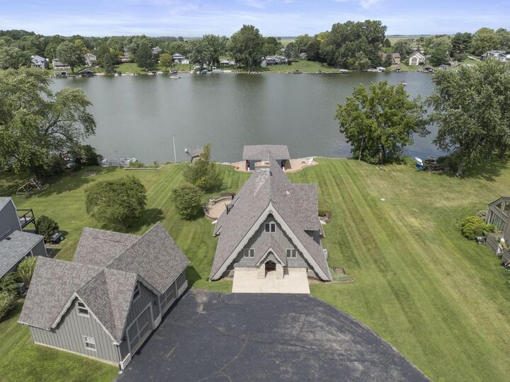Property Photo:  2325 Pawnee Drive  OH 43140 
