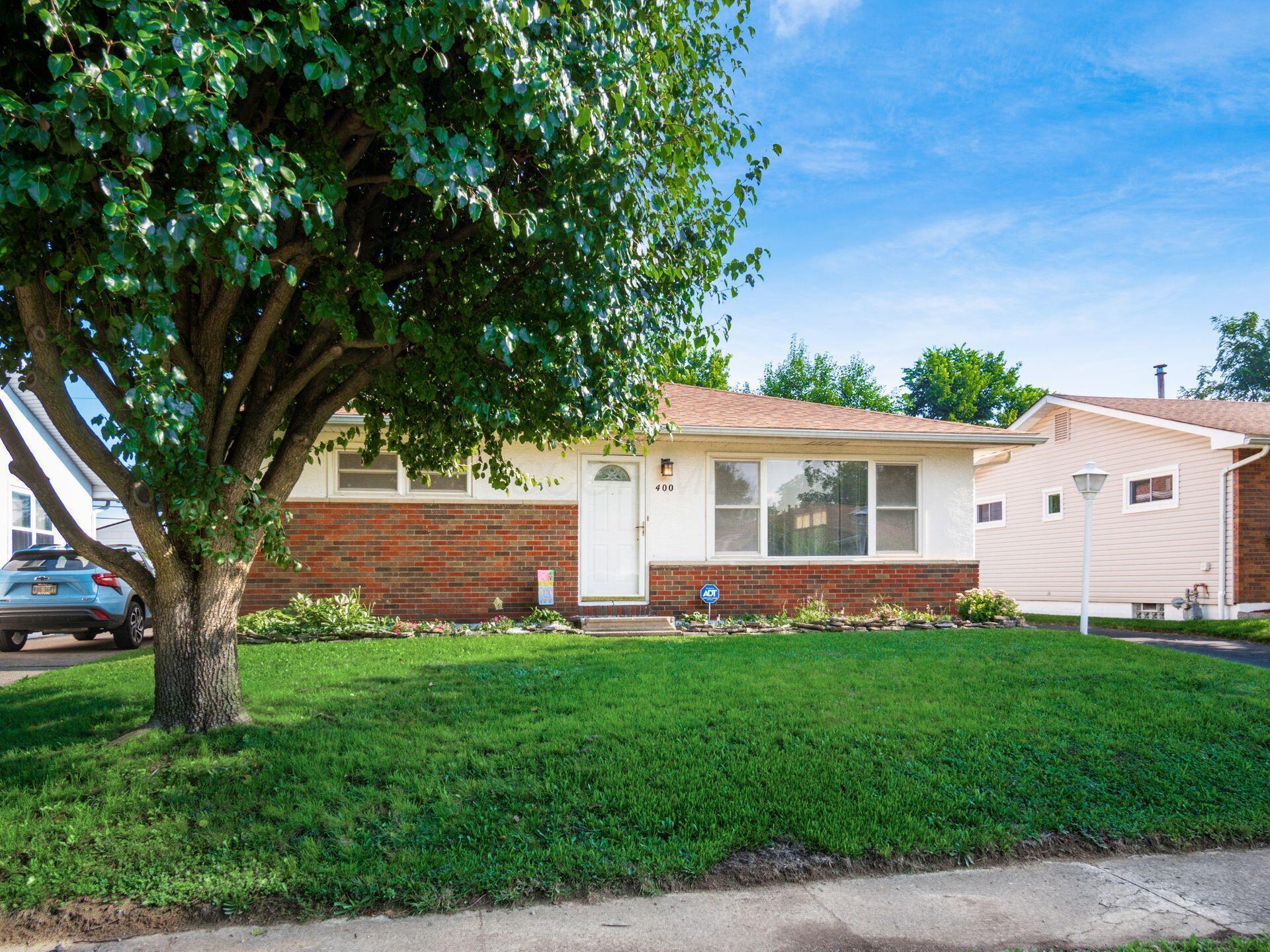 Property Photo:  400 Colton Road  OH 43207 
