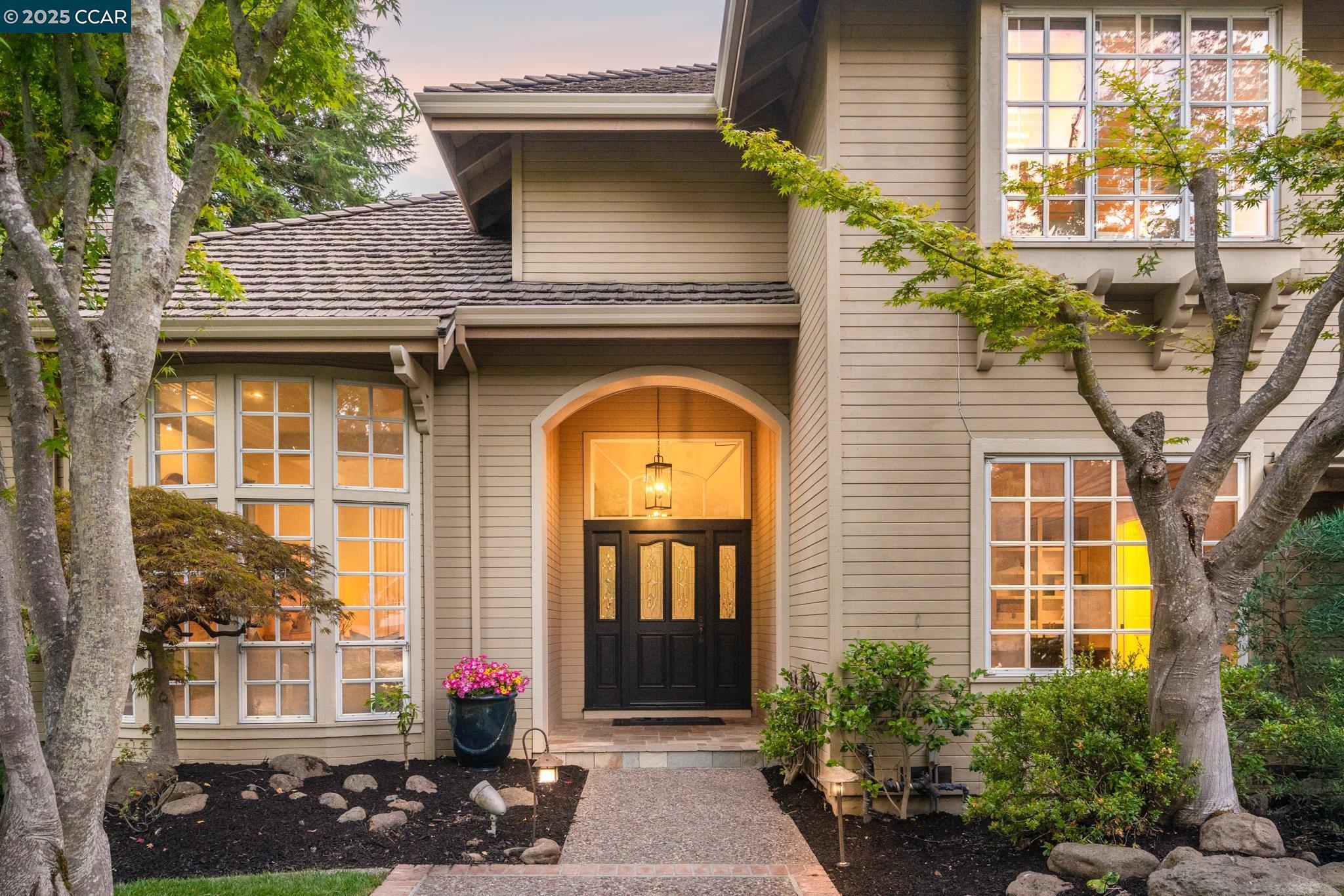Property Photo: 412 Red Wing Dr CA 94507