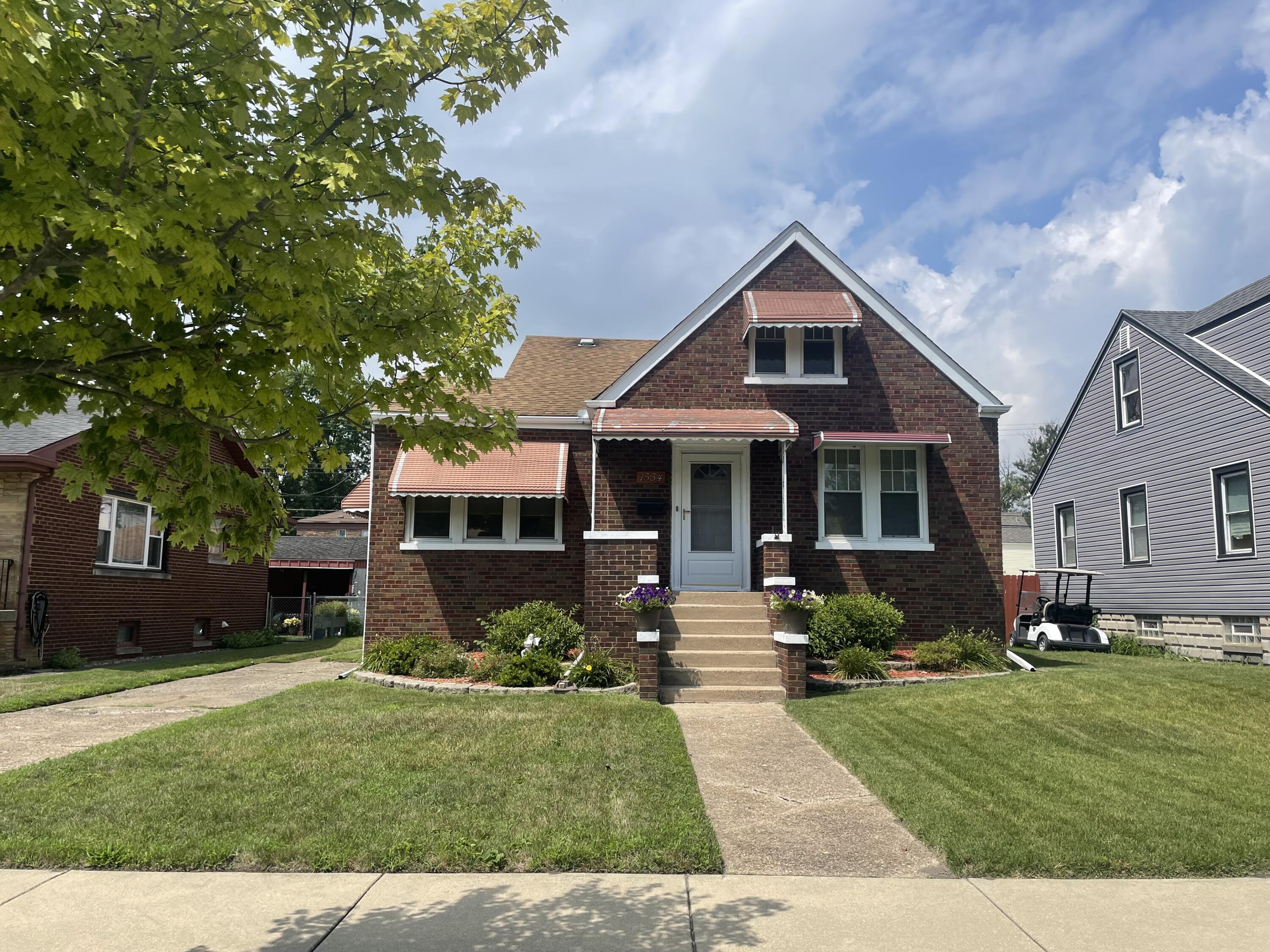 Property Photo: 1534 Parkview Avenue IN 46394