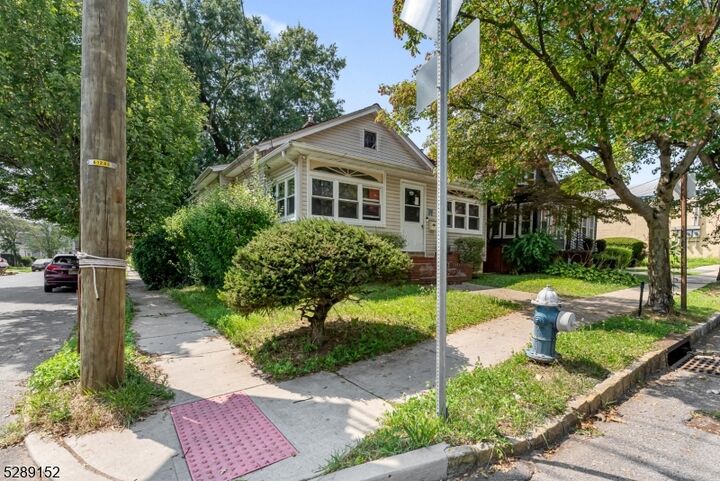 Property Photo: 27 Tuscan St NJ 07040
