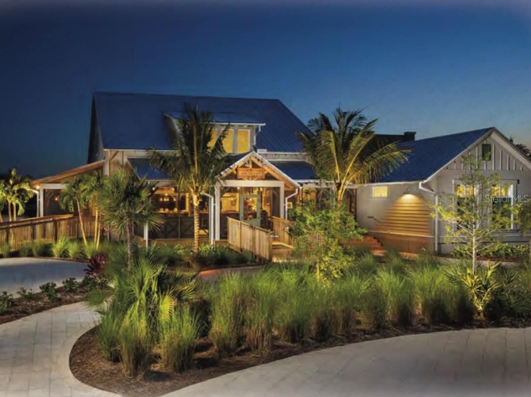 Property Photo: 8813 Yucatan Court FL 34112