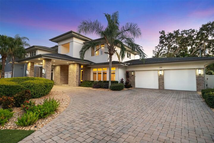 Property Photo:  3118 W El Prado Boulevard  FL 33629 