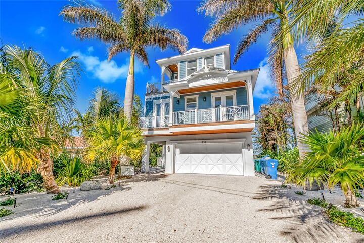 Property Photo:  238 S Harbor Drive  FL 34217 