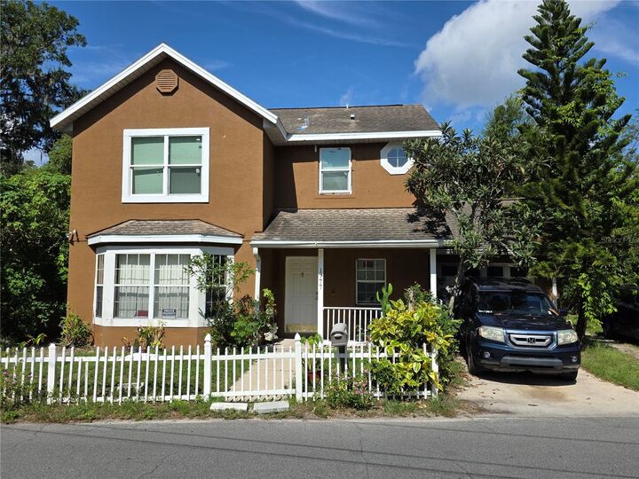 1777 N Orange Street  Mount Dora FL 32757 photo