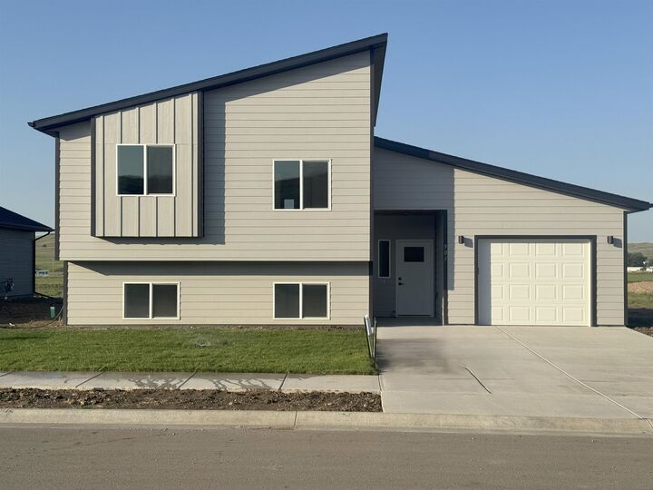 901 Bennington Drive  Box Elder SD 57719 photo