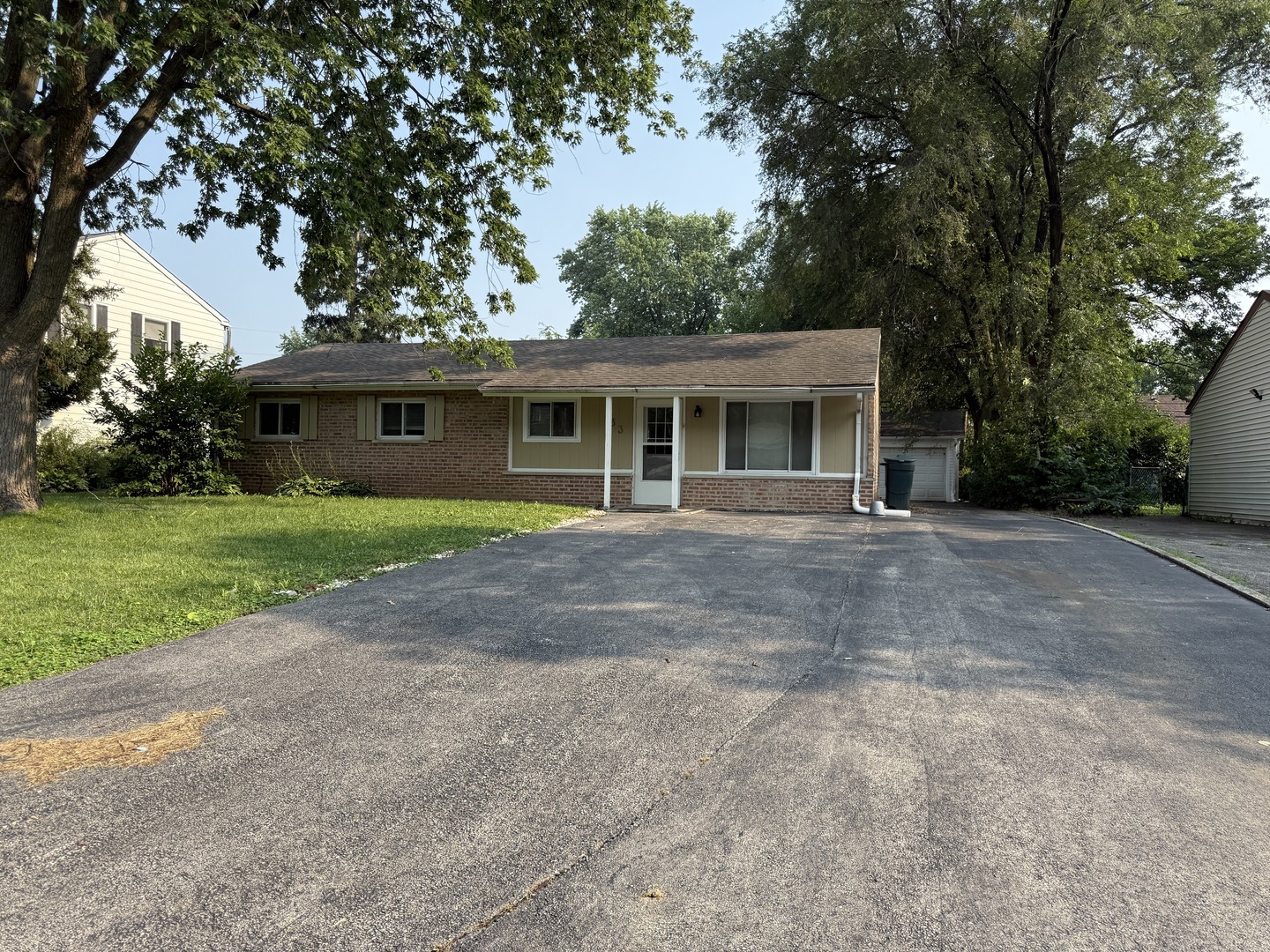 Property Photo: 533 Redwood Road IL 60440
