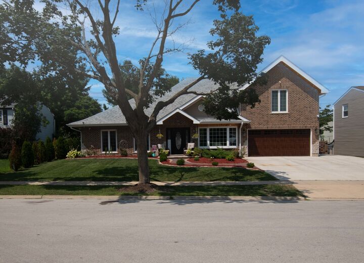 1024 Parker Drive  Schaumburg IL 60194 photo