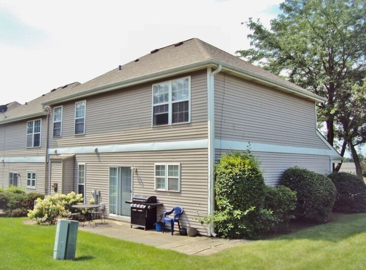 Property Photo: 424 Van Gogh Circle IL 60440