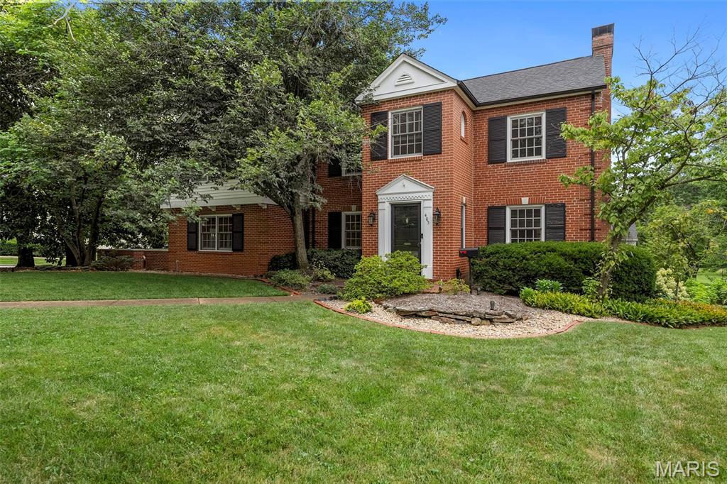 Property Photo: 405 N Woodlawn Avenue MO 63122
