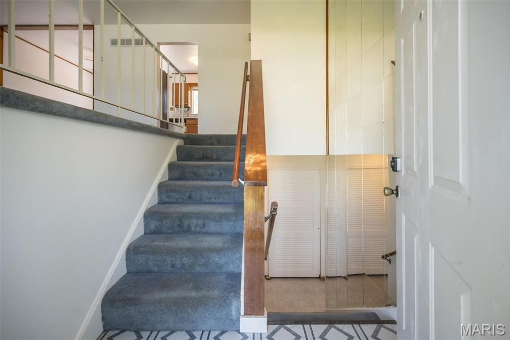 Property Photo: 11932 Ameling Road MO 63043