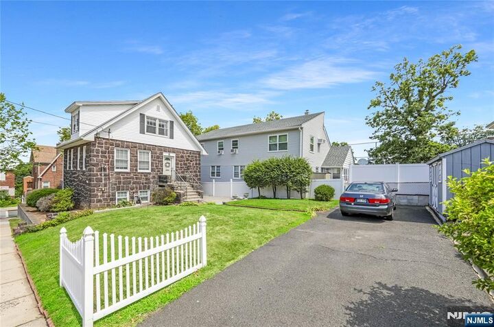600 Studio Road  Ridgefield NJ 07657 photo