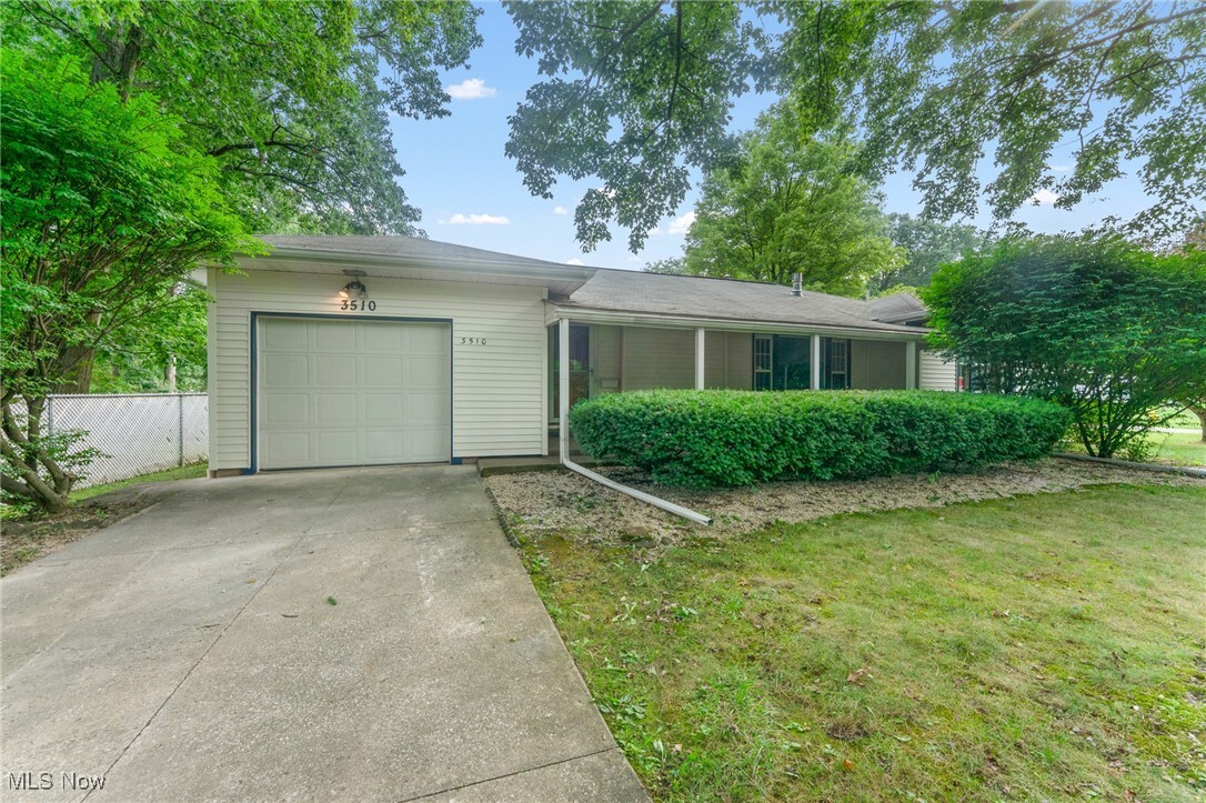 3510 E Heights Street SE  Warren OH 44484 photo