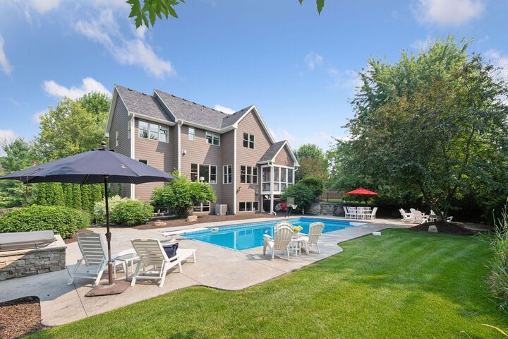 Property Photo: 2125 Heritage Trail MN 55359