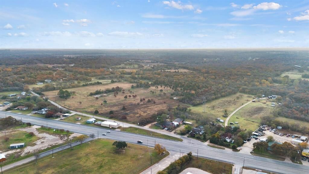 Property Photo:  1630 Moore Road  TX 76031 