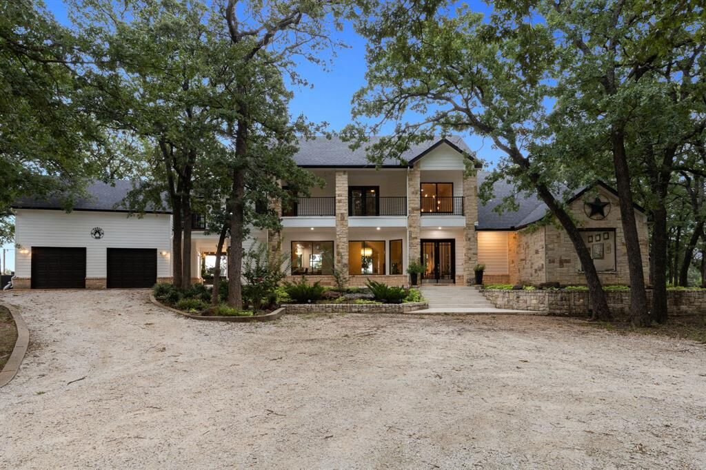 Property Photo:  1072 Oak Hill Road  TX 76272 