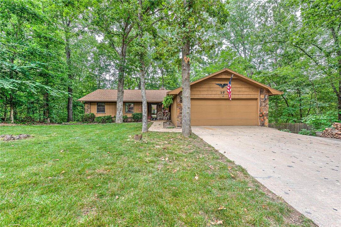 Property Photo: 19 Knighton Drive AR 72715