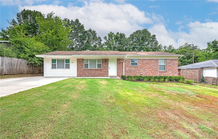 1925 S Custer Lane  Fayetteville AR 72701 photo