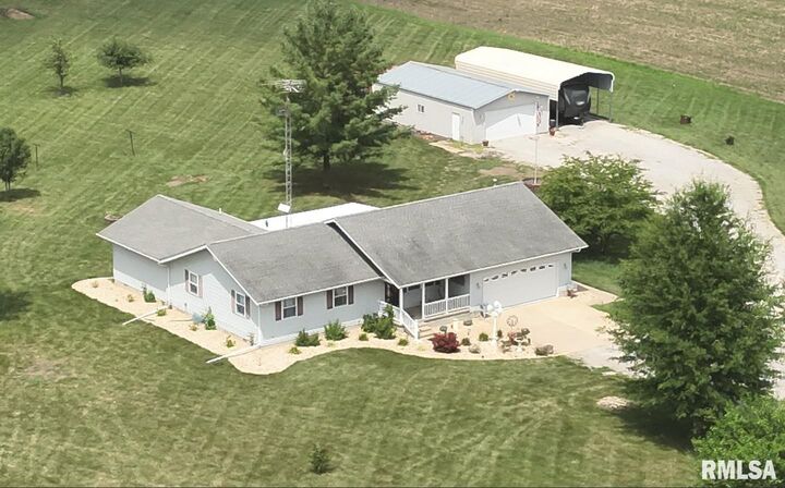 20796 E Il Hwy 15 Highway  Bluford IL 62814 photo