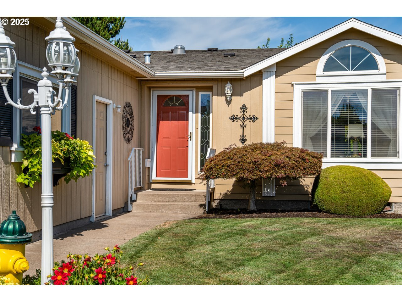 Property Photo: 3220 Crescent Ave 81 OR 97408