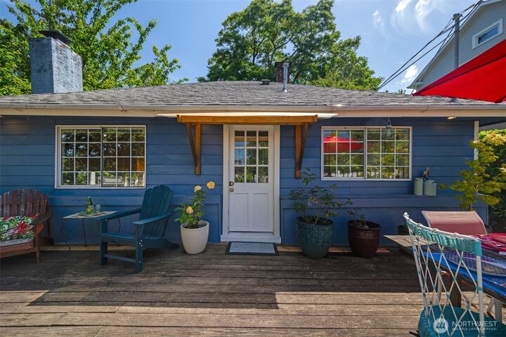 1524  30th Avenue  Seattle WA 98122 photo