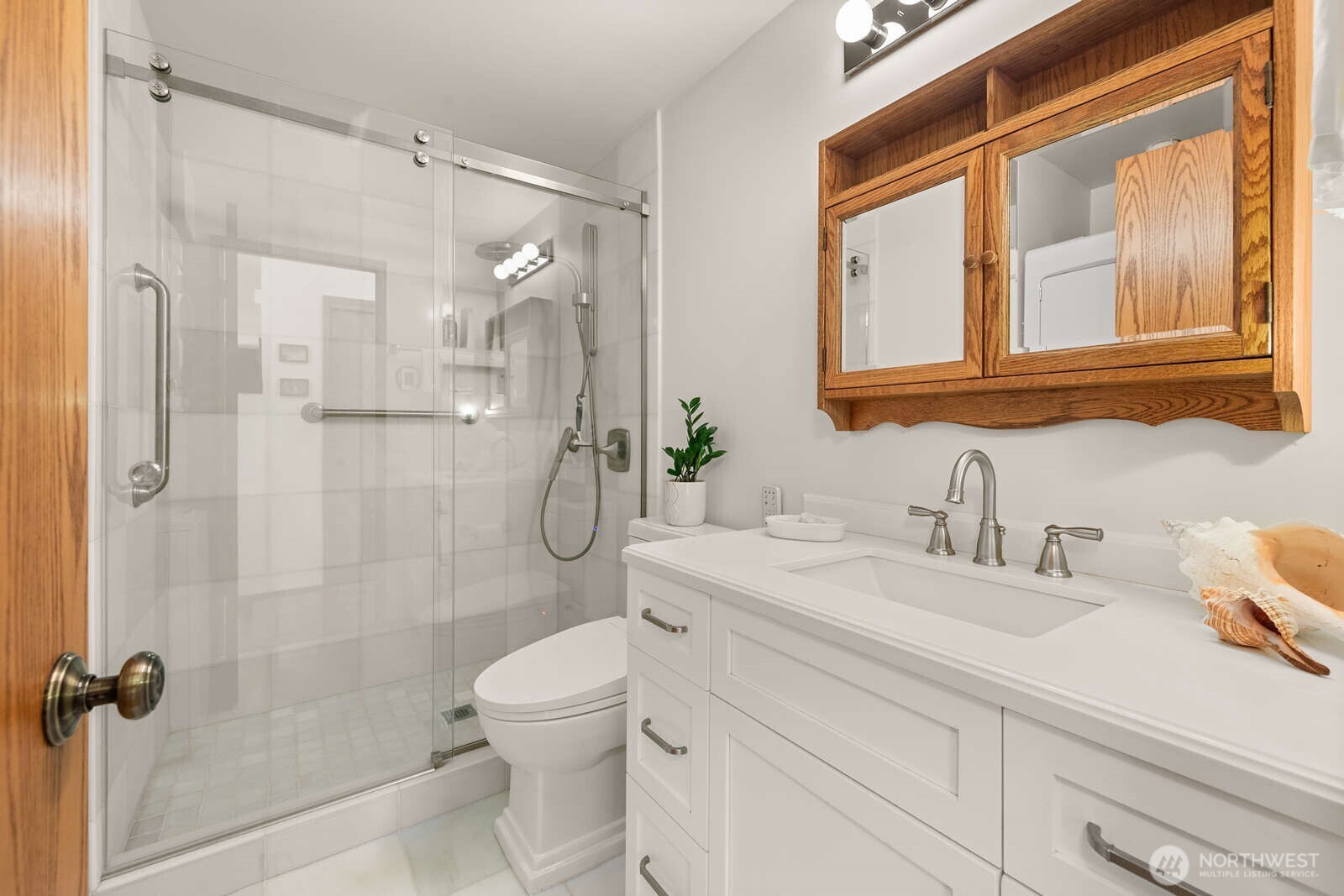 Property Photo:  17320  97th Place SW 610  WA 98070 