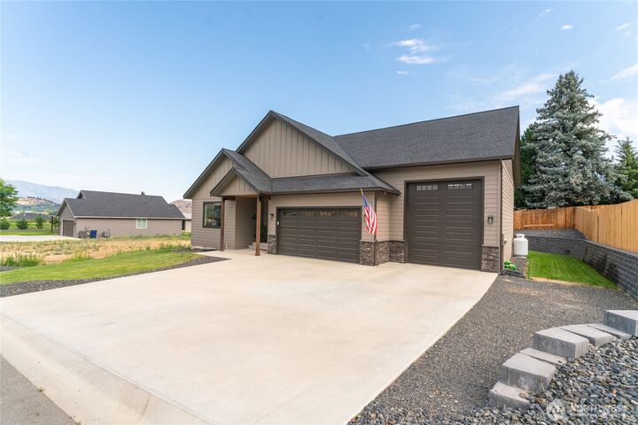 Property Photo:  113  Freedom Hills  WA 98815 