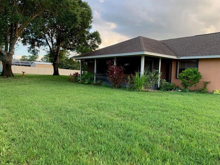 Property Photo: 1001 SW Curtis Street FL 34983