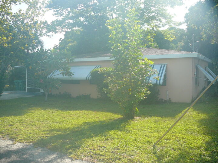 Property Photo: 2101 S 33rd Street FL 34947