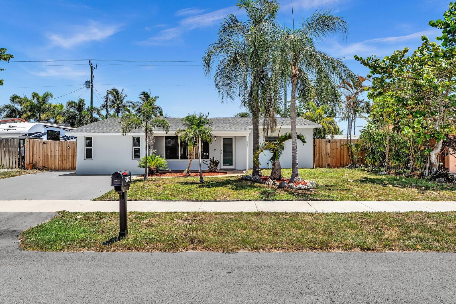 Property Photo: 2920 NE 8th Terrace FL 33064