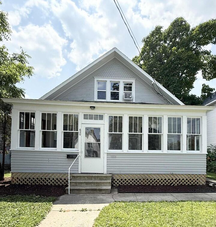 620 E State Street  Mauston WI 53948 photo
