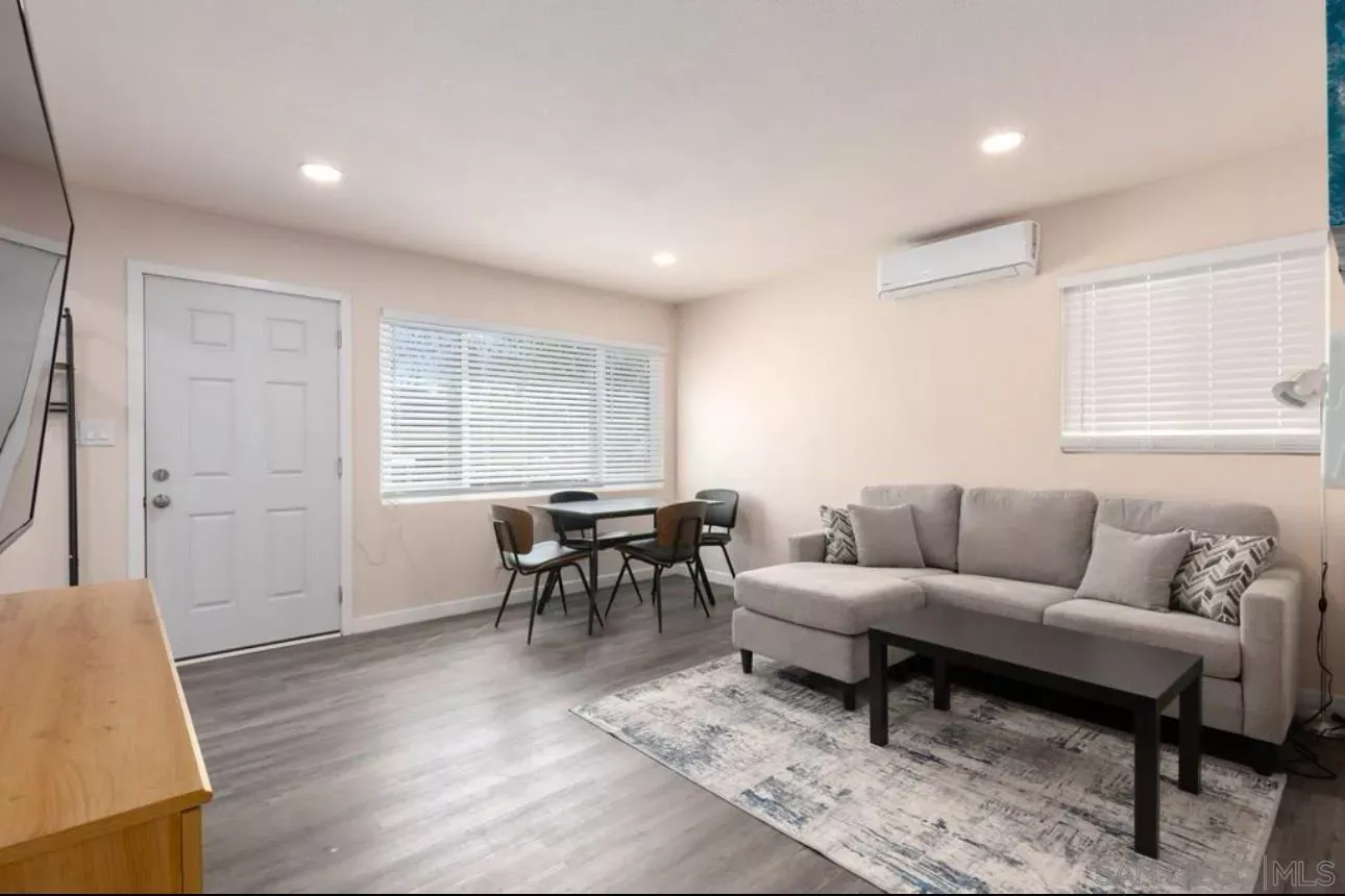 Property Photo: 2862 Franklin Ave CA 92113