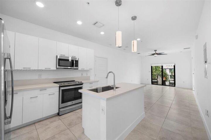 4636 NW 84th Ave 43  Doral FL 33166 photo
