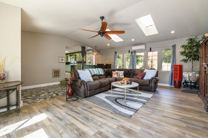 Property Photo: 11293 Dekkas Pom Court CA 96087