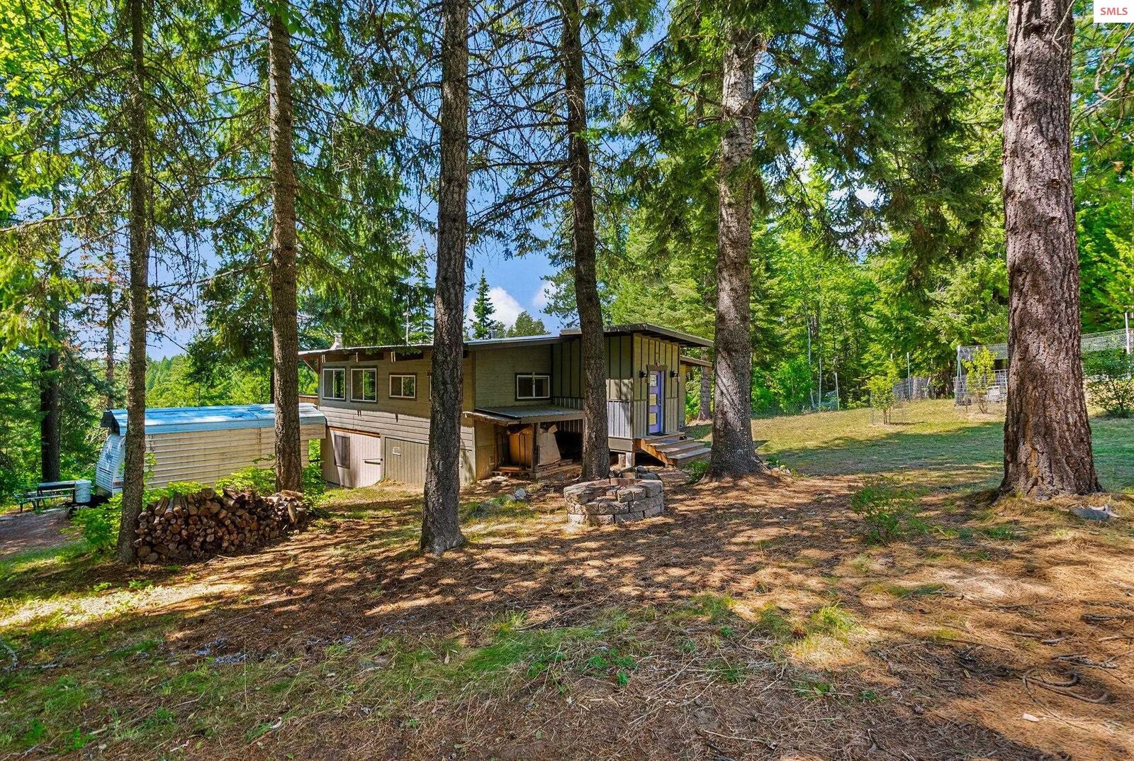 Property Photo:  2494 Gold Creek Rdg Rd  ID 83864 