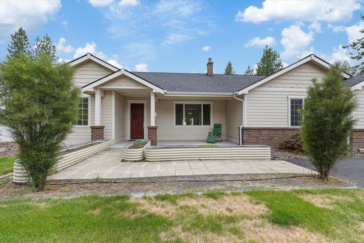 Property Photo: 6282 Bluebird Way WA 99006