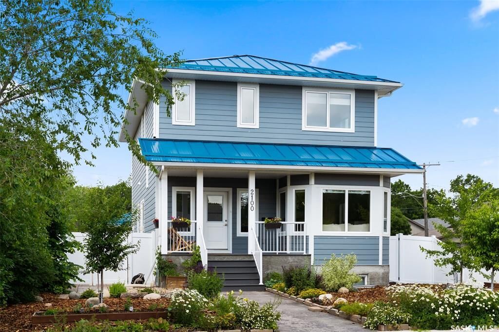 Property Photo: 2100 Queen Street SK S4T 4C3