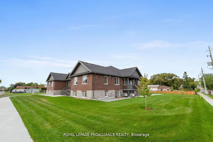 Property Photo:  15 Arthur Street 106  ON K0K 1S0 