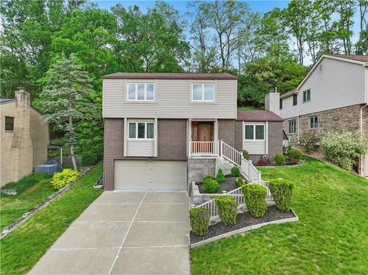 Property Photo:  138 Evandale Dr  PA 15220 
