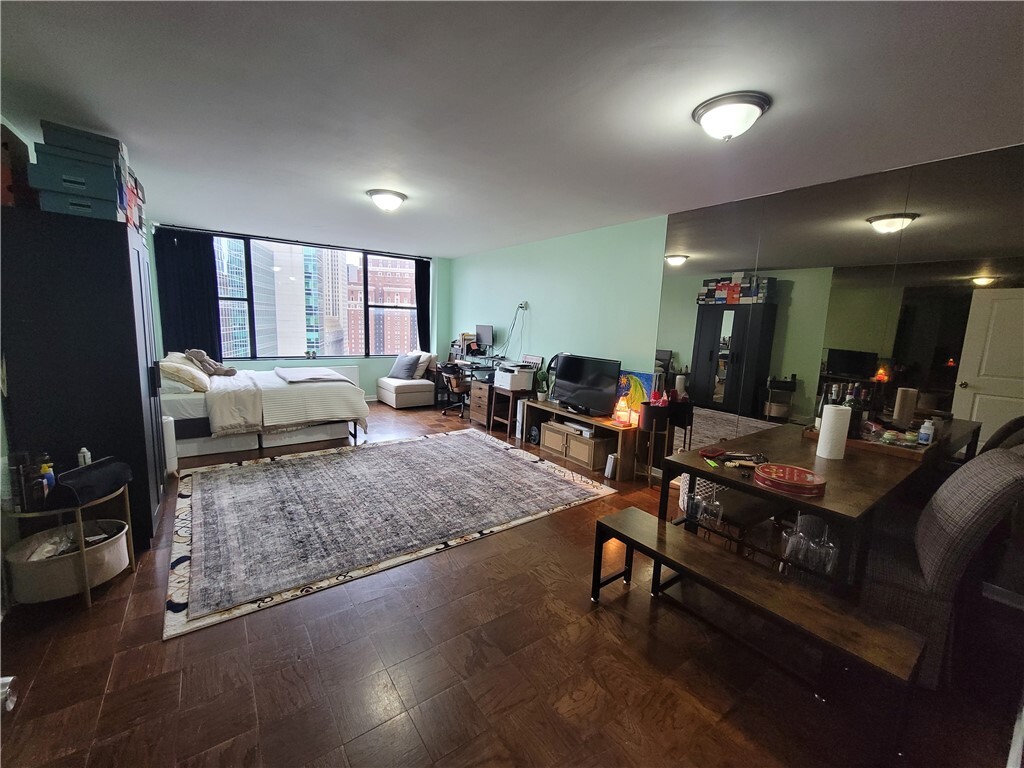 Property Photo:  112 Washington Pl 14D  PA 15219 