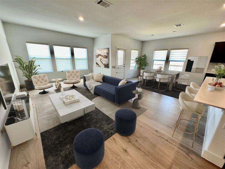 Property Photo: 1025 Bluewood Bend TX 78641
