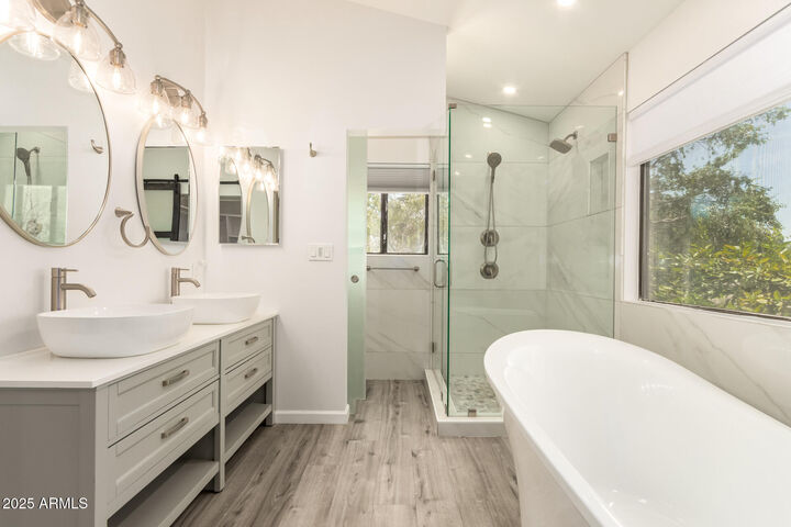 Property Photo: 13211 N 95th Way AZ 85260