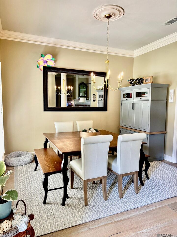 Property Photo: 1420 Great Oak Dr LA 70810