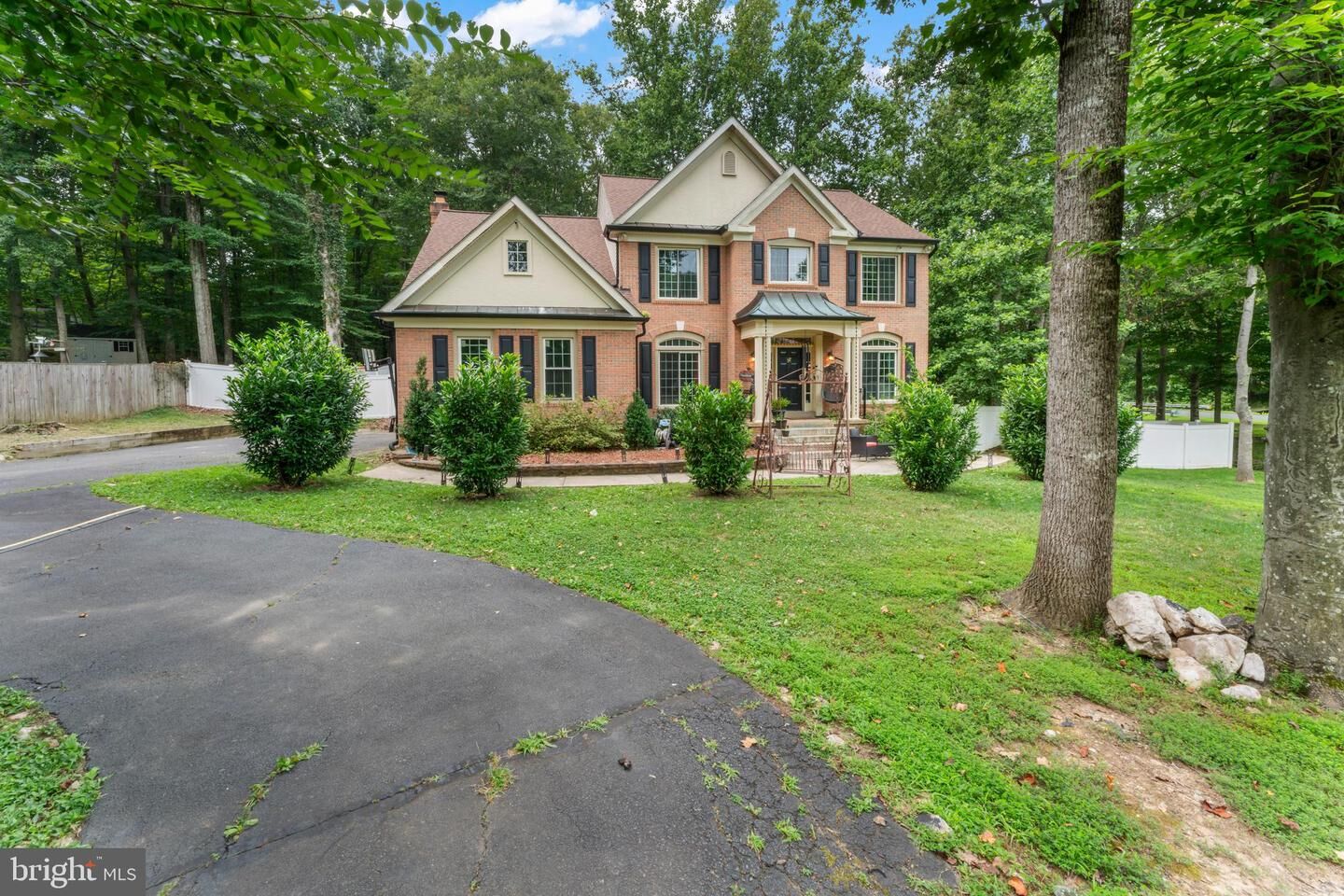 Property Photo:  13760 Holly Forest Drive  VA 20112 