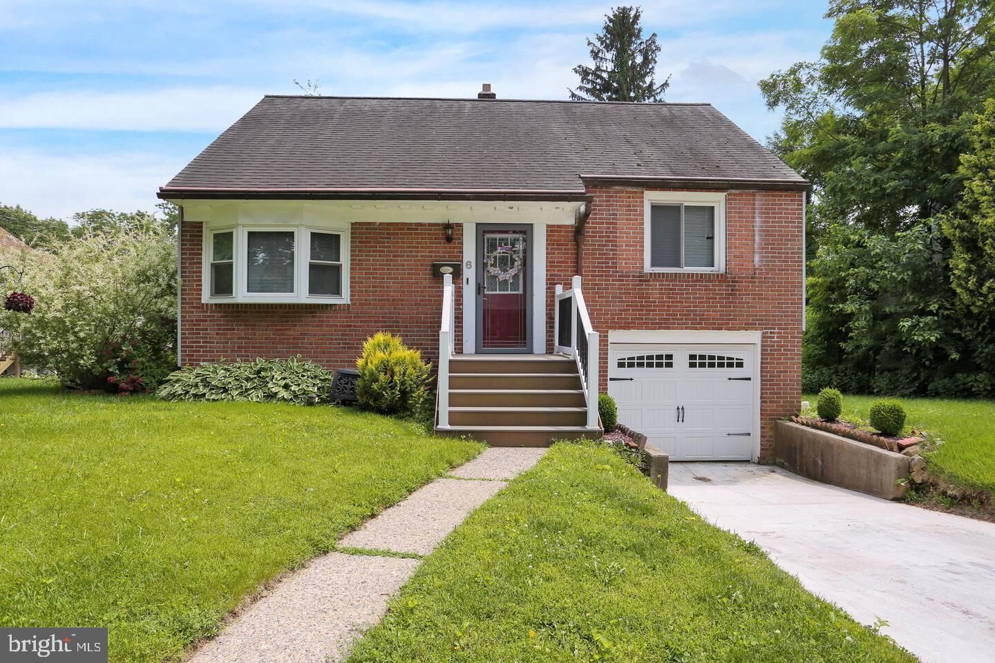 Property Photo:  6 Darlin Drive  PA 19609 