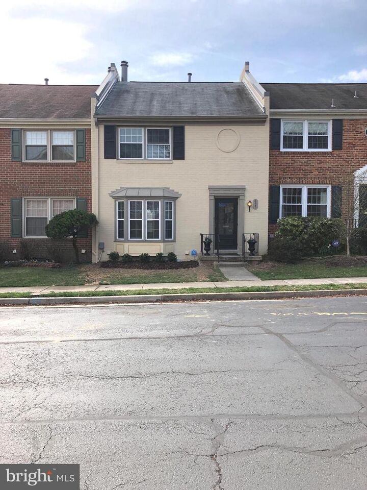 Property Photo:  8447 Lakinhurst Lane  VA 22152 